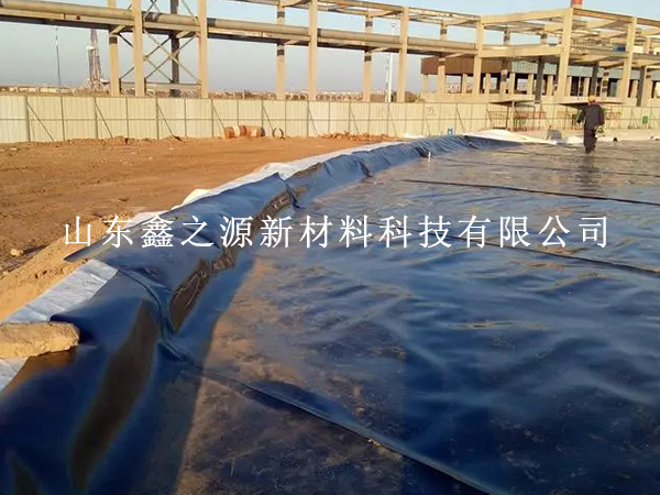 化工油罐區(qū)為何鋪設(shè)hdpe防滲土工膜？
